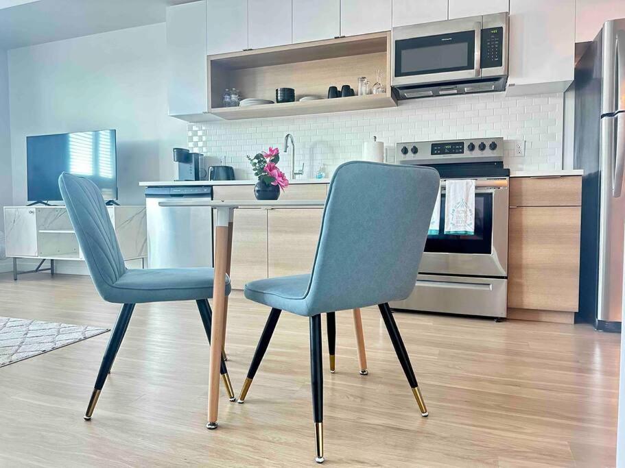 Modern Apartment Downtown Tacoma Near The Convention Center, Free Netflix , King Size Bed & Futon Sofa Bed , Ac, Great Amenities Rooftop, Self-Check-In Екстер'єр фото